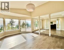 4xx5 Almondel Court, West Vancouver, BC V7V4V4 Photo 15