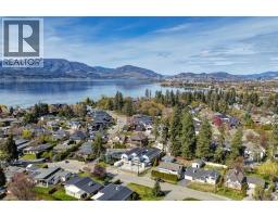 Foyer - 484 Sarsons Road Unit# 2, Kelowna, BC V1W1C2 Photo 6