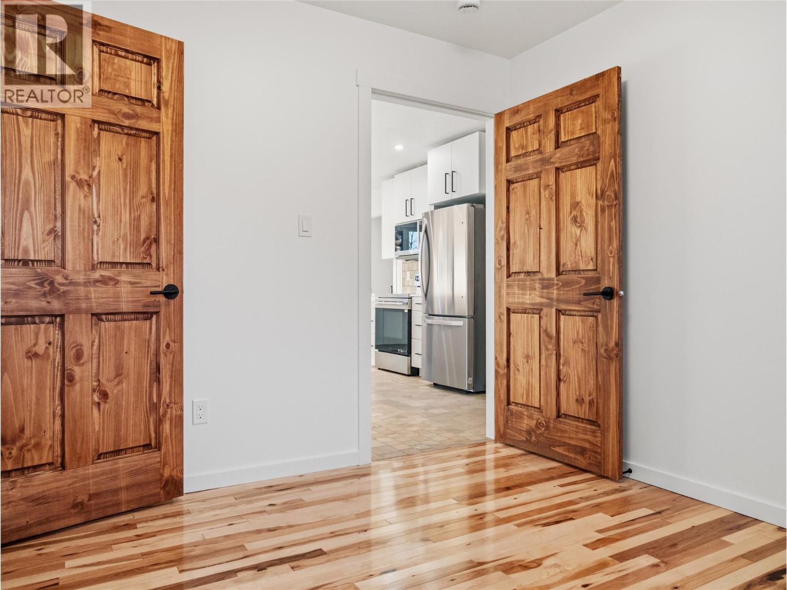 9204 8 Street - 24