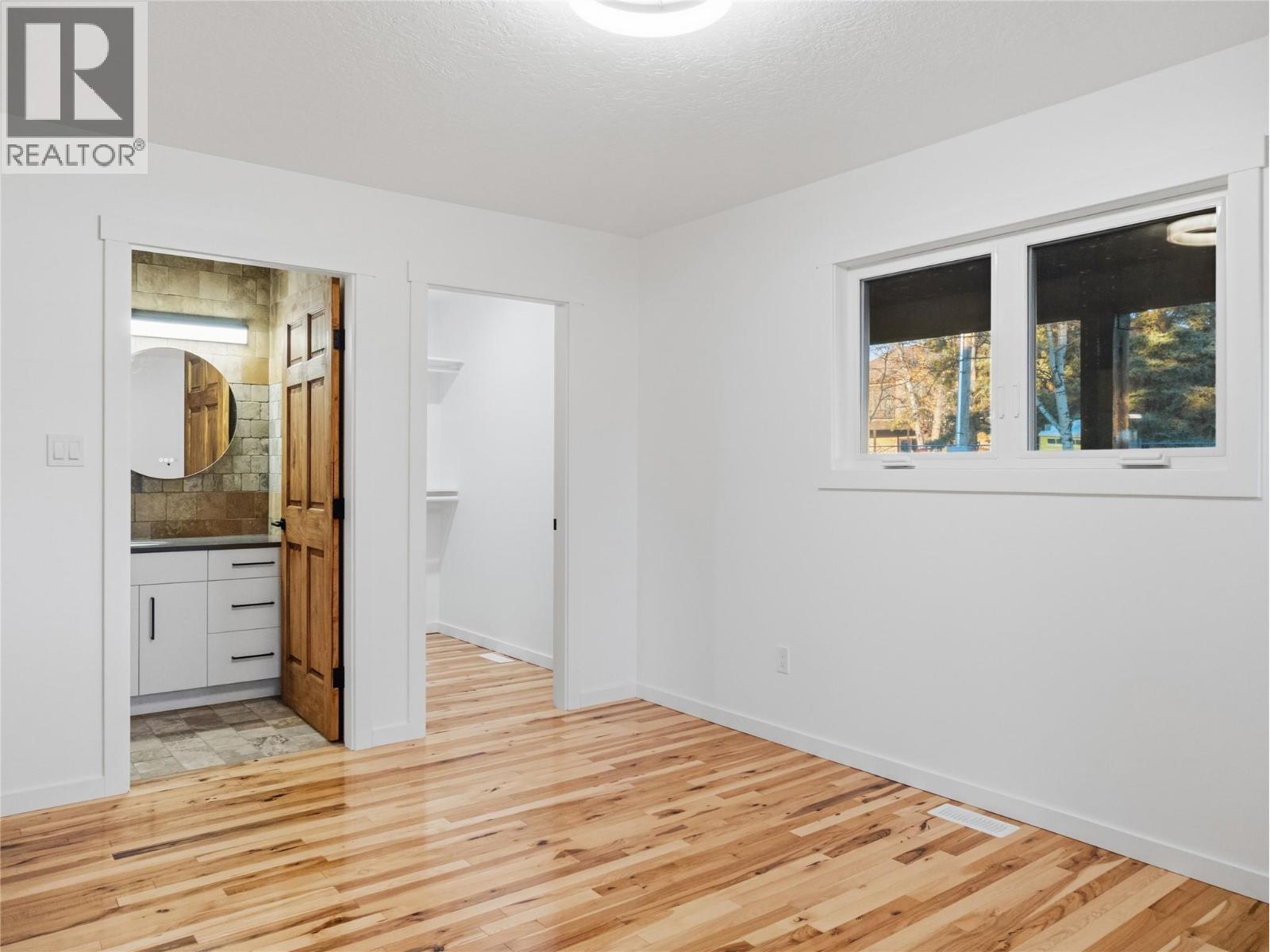 9204 8 Street - 26