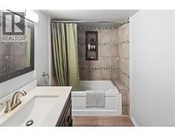 1404 Fairfield Rd, Cobble Hill, BC V8H0H7 Photo 15