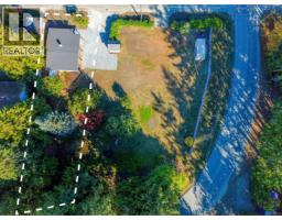 1404 Fairfield Rd, Cobble Hill, BC V8H0H7 Photo 33