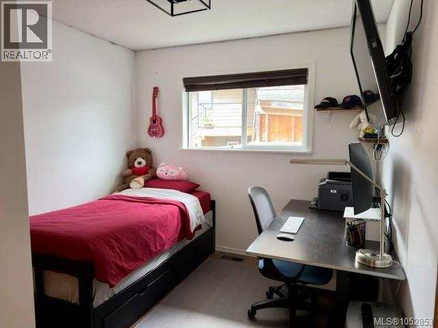 7530 Cadwallader Cres - 16
