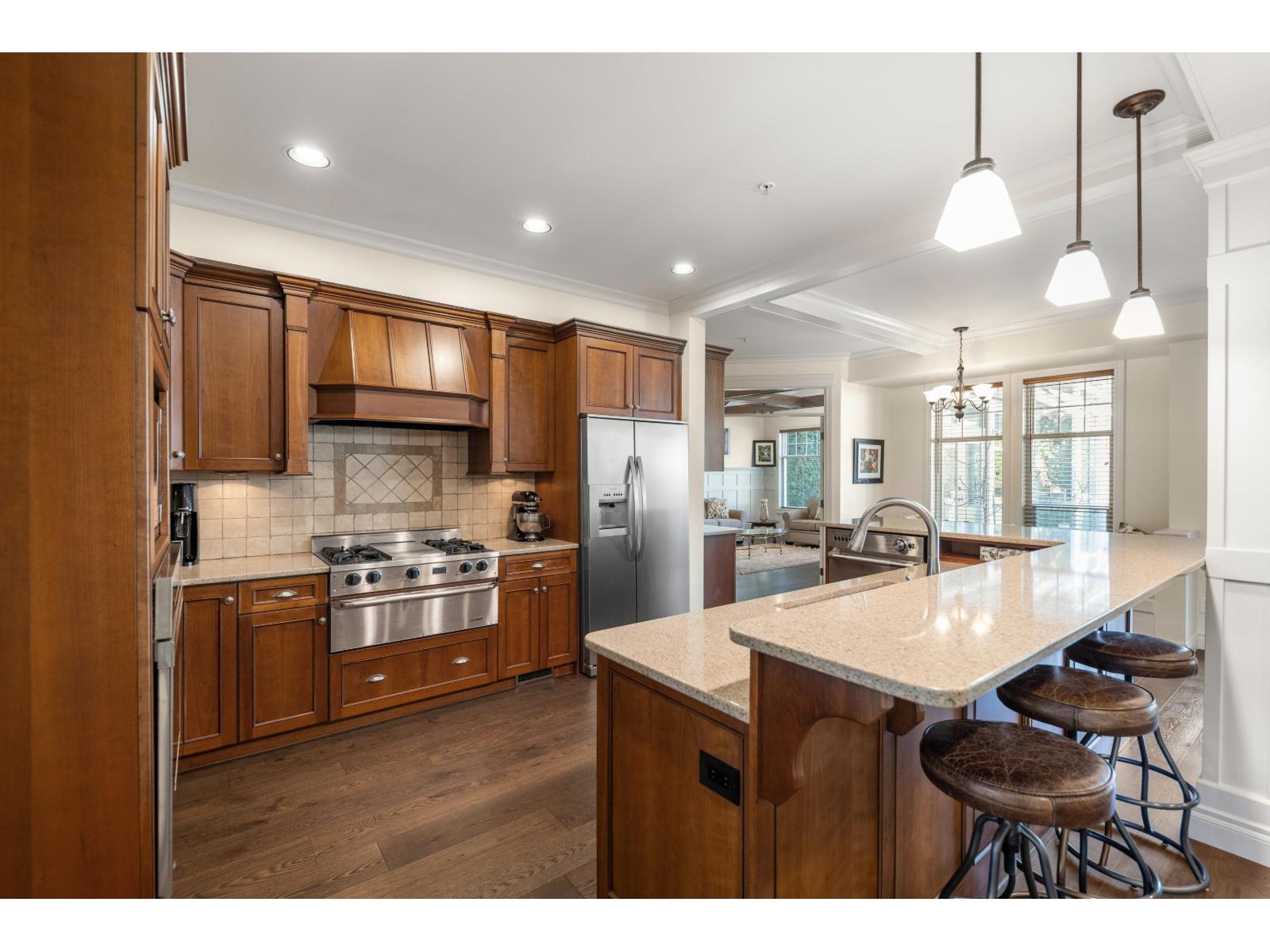 13785 MARINE DRIVE, White Rock - Image 1