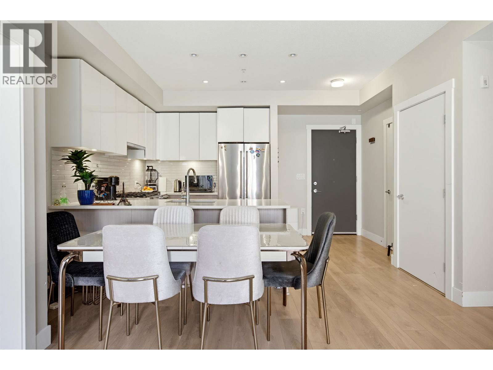 Photo of 310 3588 SAMWILL CRESCENT 11