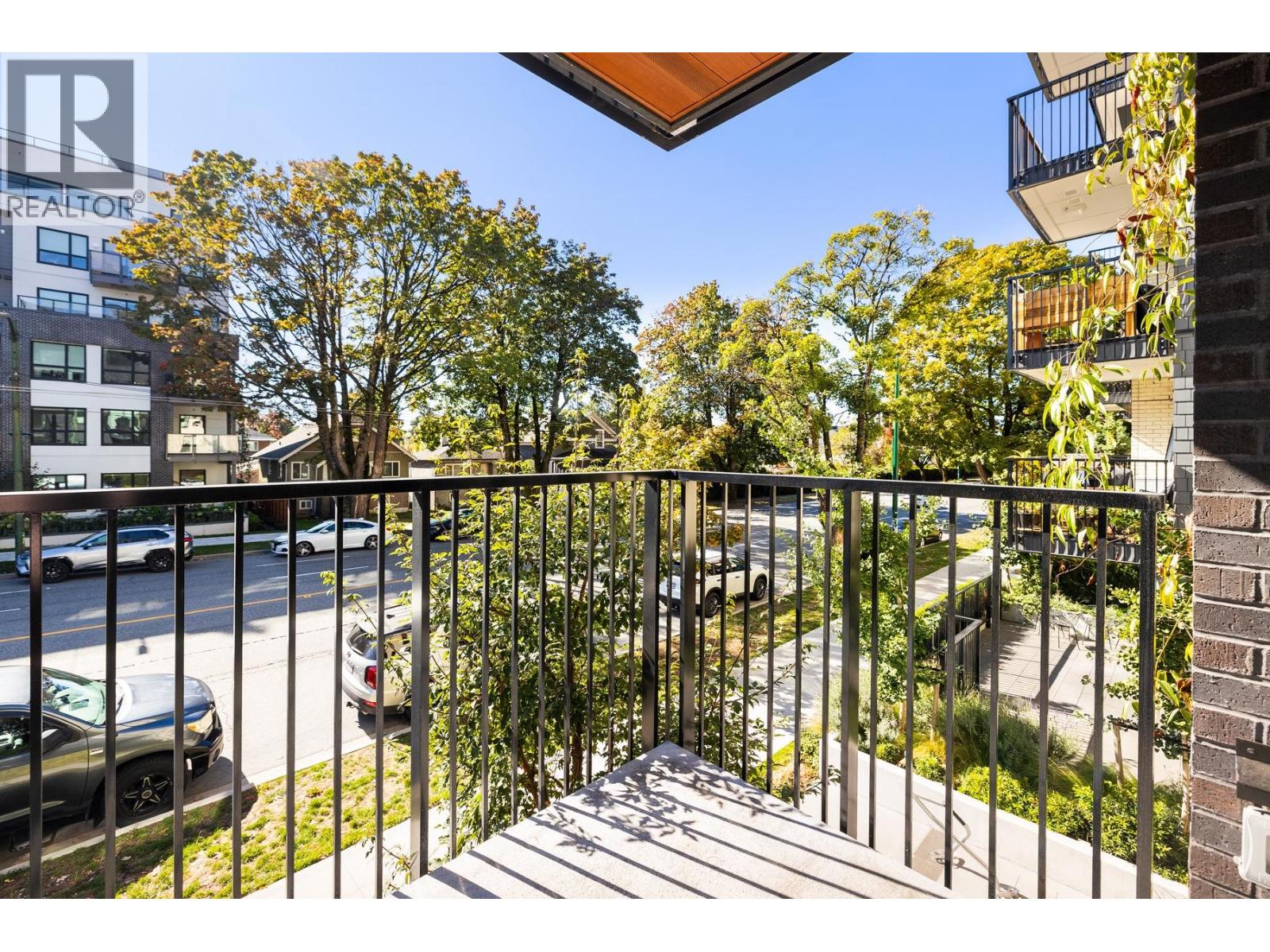 Photo of 204 2235 E BROADWAY STREET 16