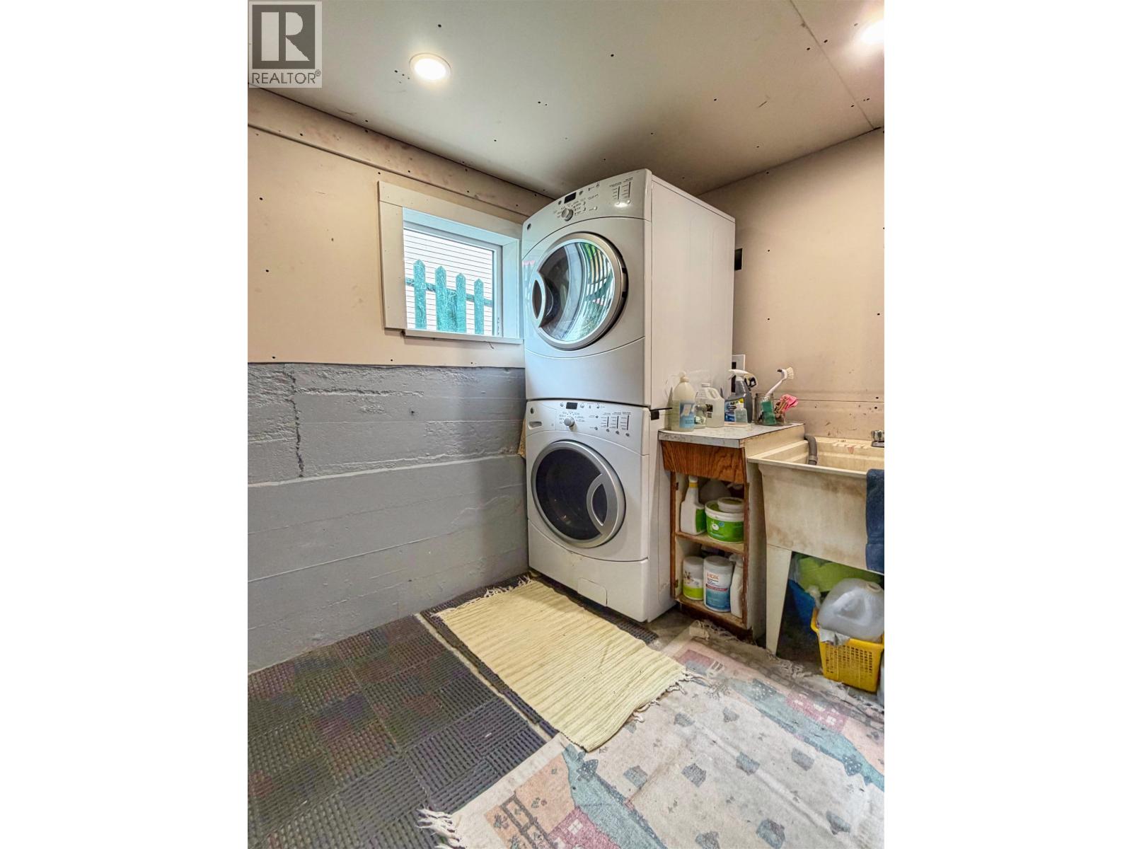 1309 E 6TH AVENUE - 33