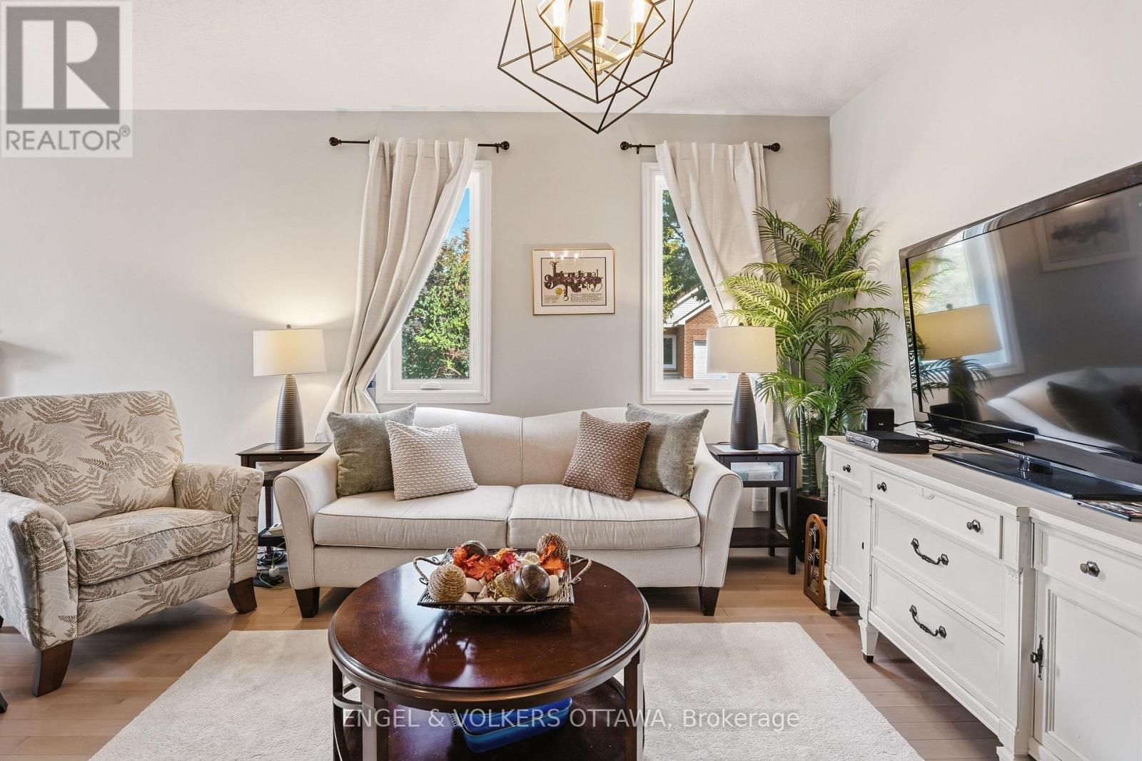 518 STONECHURCH WAY, Ottawa — photo 10