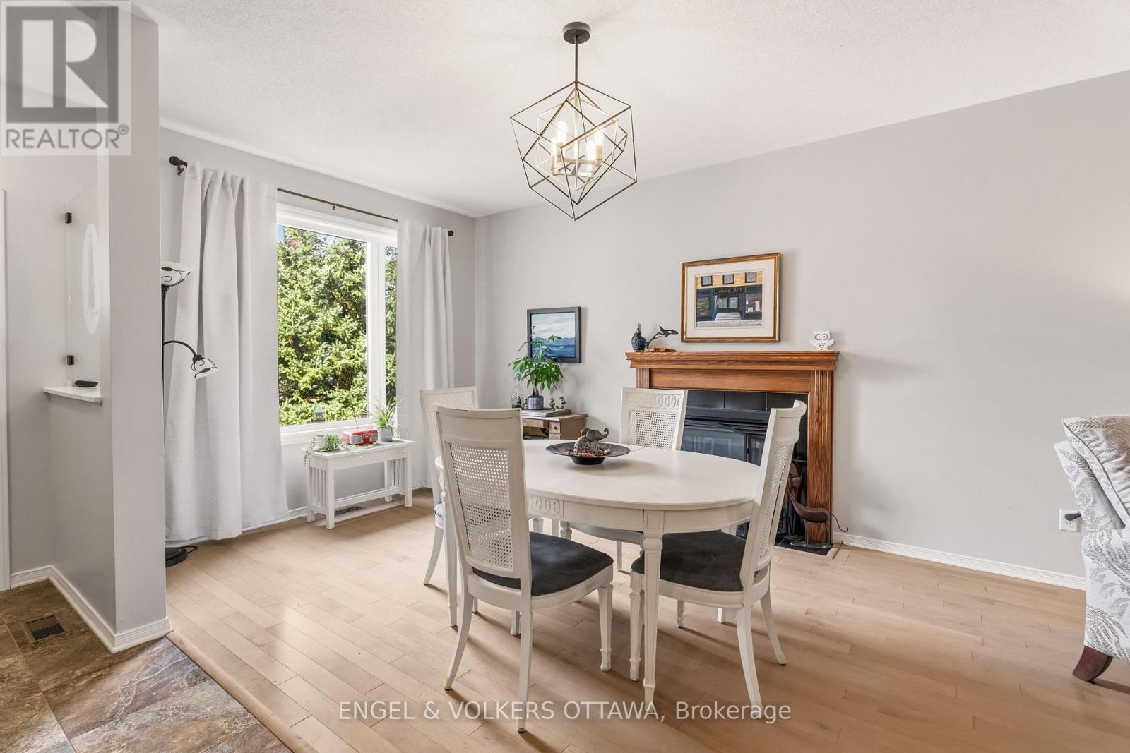 518 STONECHURCH WAY, Ottawa — photo 4