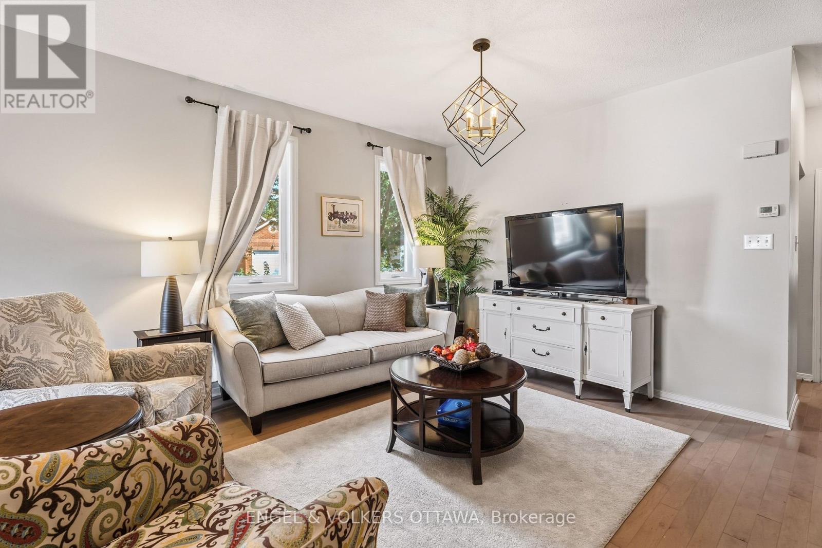 518 STONECHURCH WAY, Ottawa — photo 9