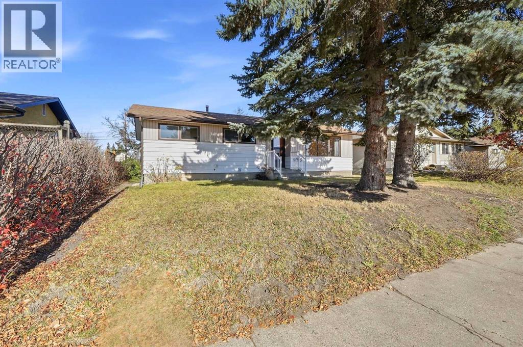 Listing photo – 5404 46 Avenue, Lacombe