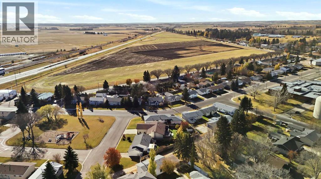 Listing photo – 5404 46 Avenue, Lacombe