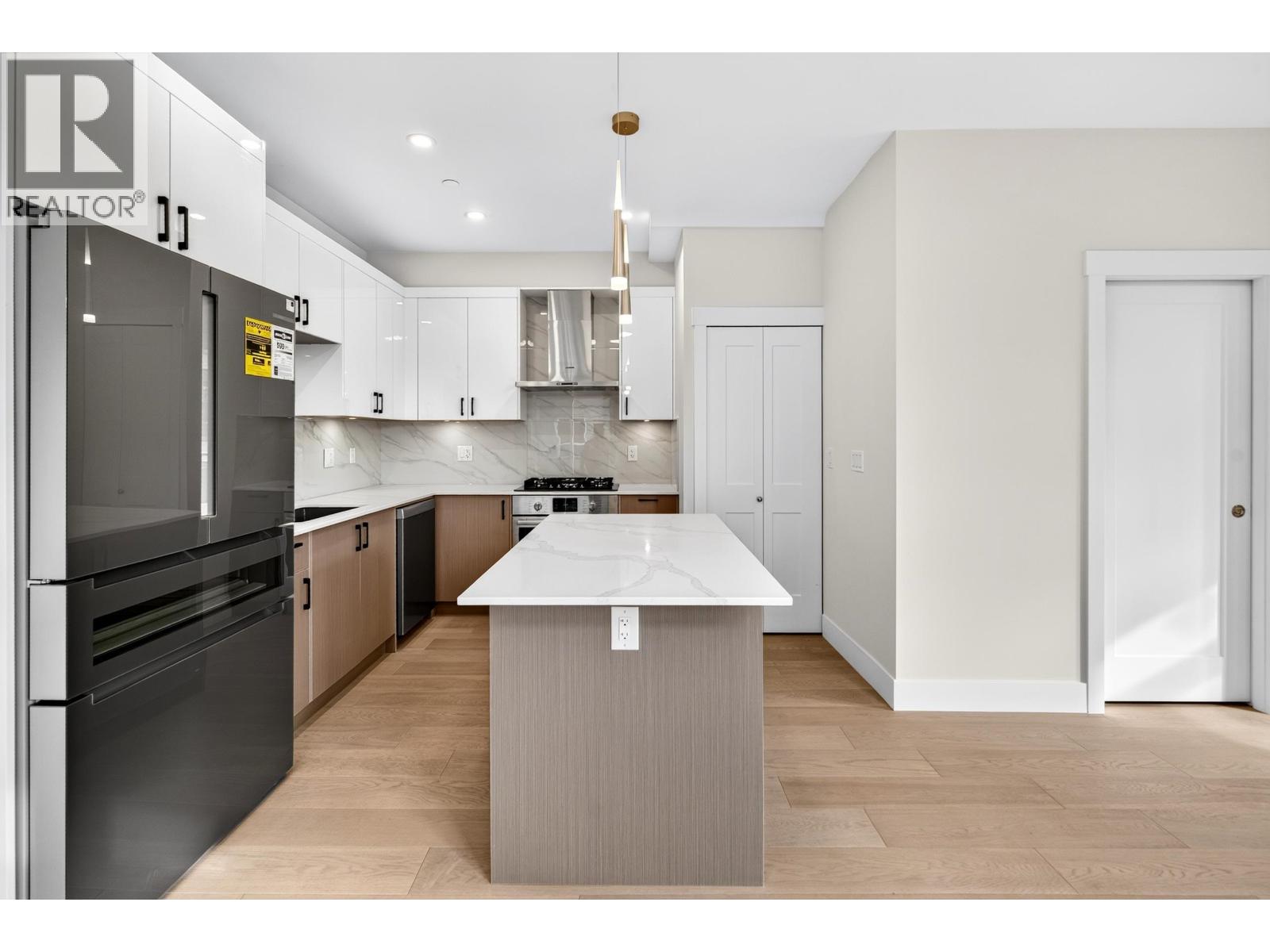 Photo of 9 8299 WILLIAMS ROAD 9