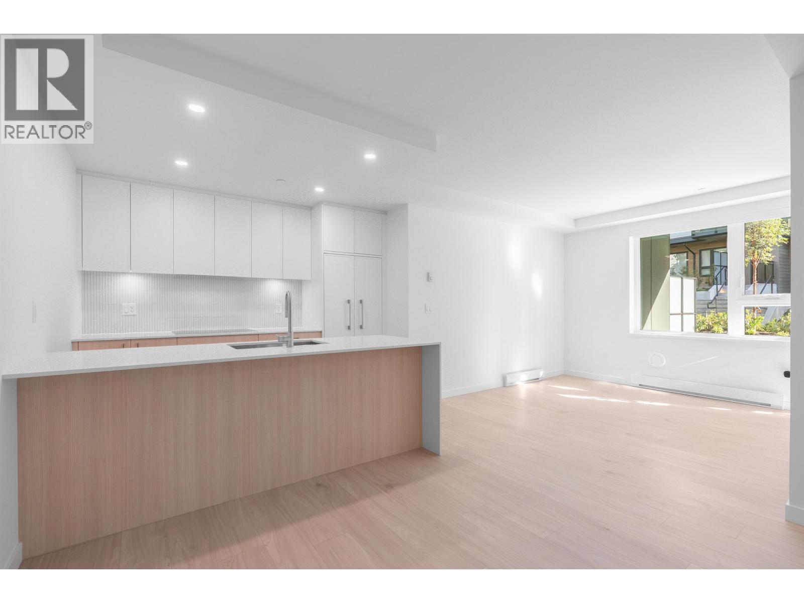 Photo of 120 954 LYTTON STREET 8