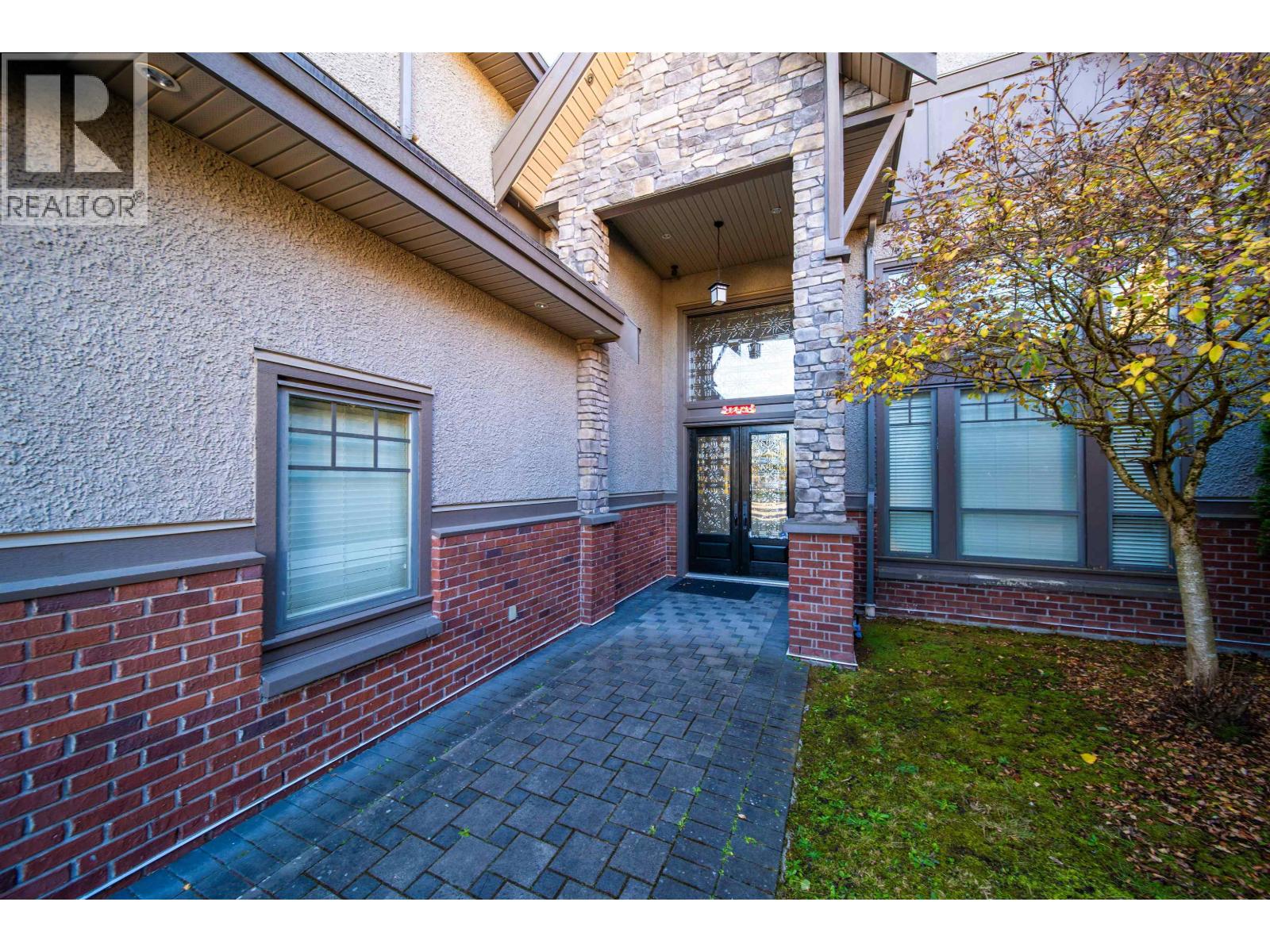 Photo of 6211 BELLFLOWER DRIVE 3