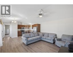 Laundry room - 7805 Dallas Drive Unit# 7, Kamloops, BC V2C0E5 Photo 7