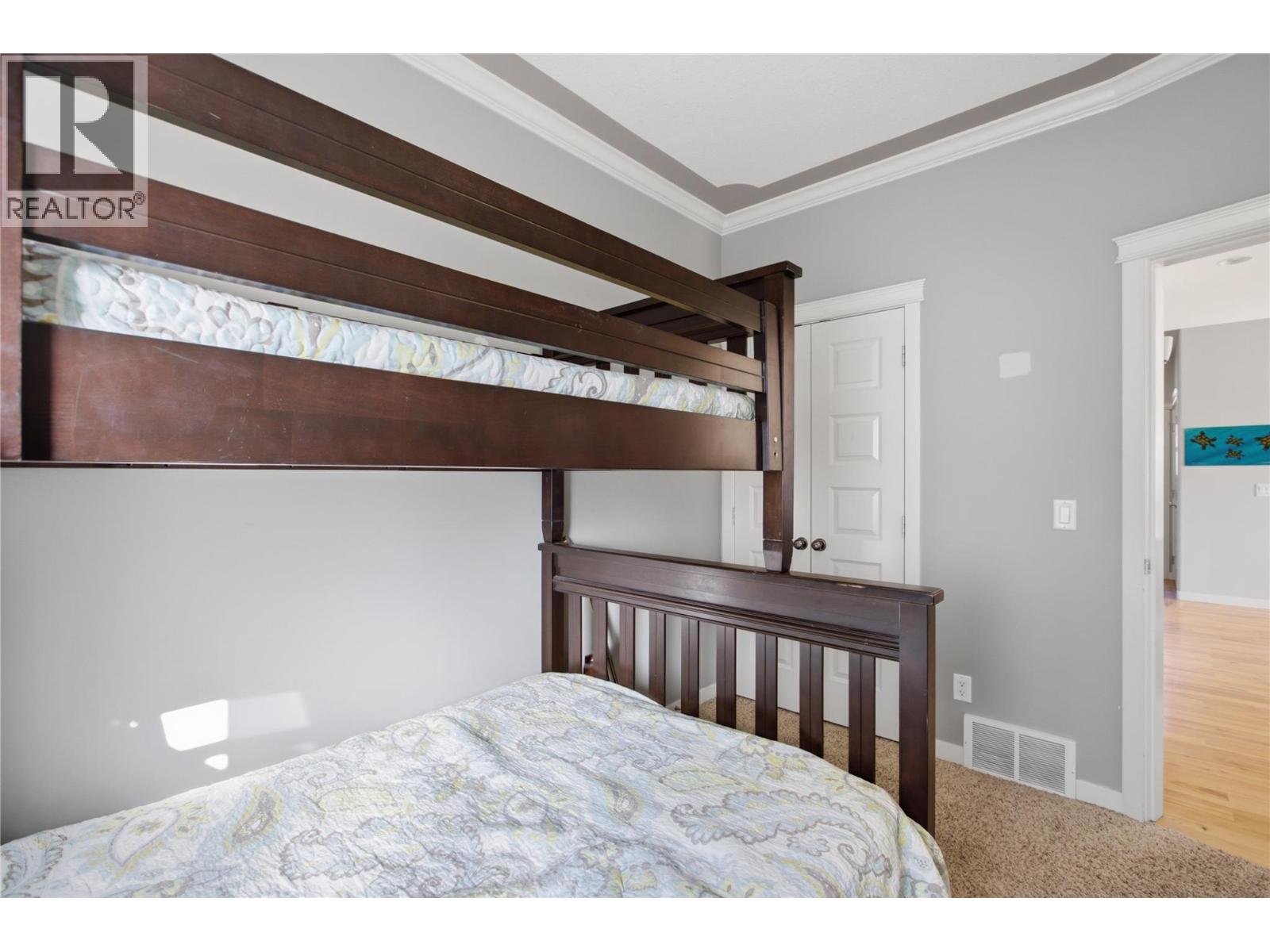 2060 Grasslands Boulevard - 25