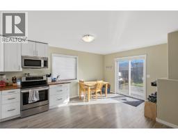 2060 Grasslands Boulevard, Kamloops, BC V2B0A6 Photo 33