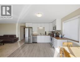 2060 Grasslands Boulevard, Kamloops, BC V2B0A6 Photo 32