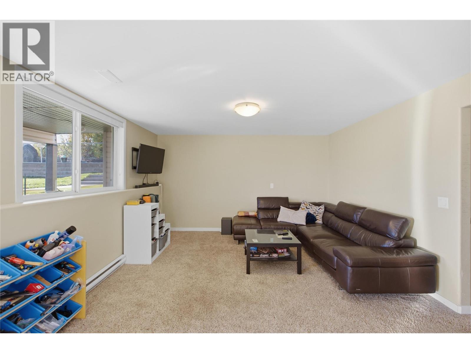 2060 Grasslands Boulevard - 37