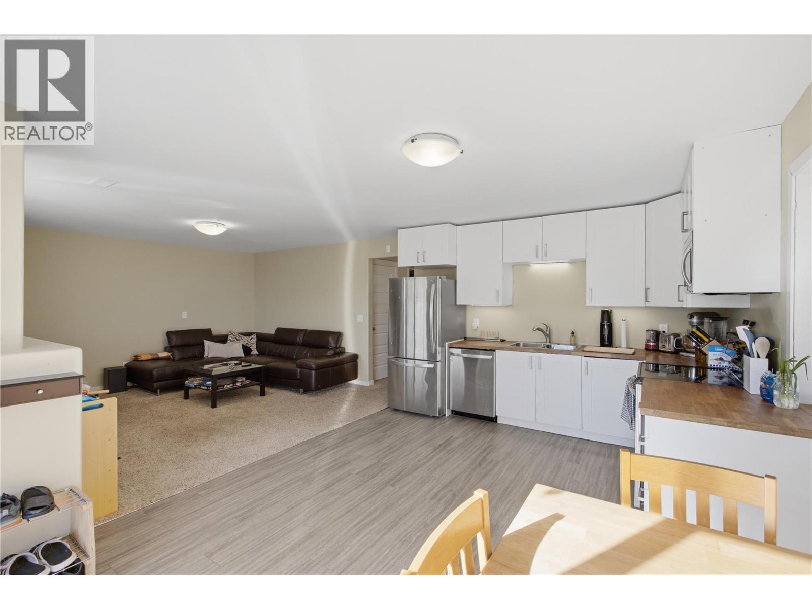 2060 Grasslands Boulevard - 38