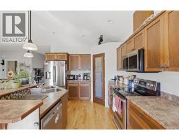 Bedroom - 2060 Grasslands Boulevard, Kamloops, BC V2B0A6 Photo 10
