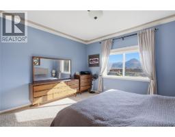 2060 Grasslands Boulevard, Kamloops, BC V2B0A6 Photo 18