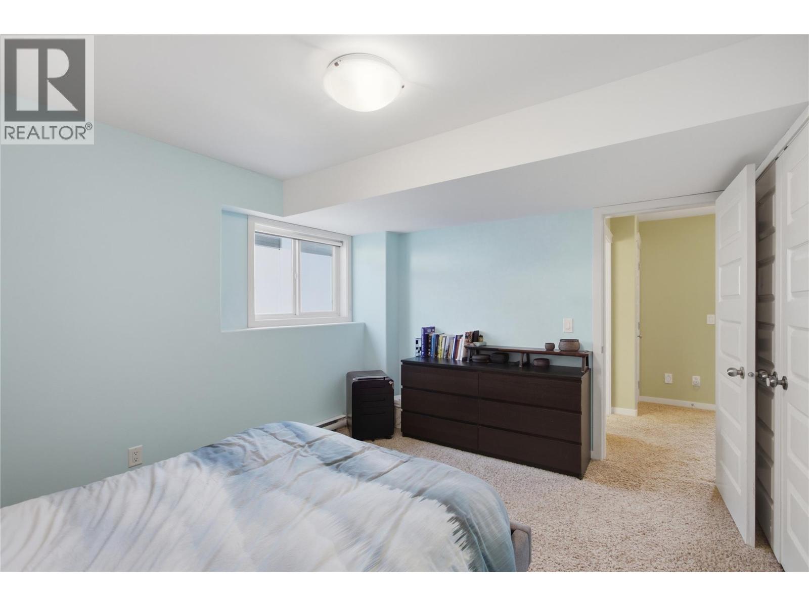 2060 Grasslands Boulevard - 40