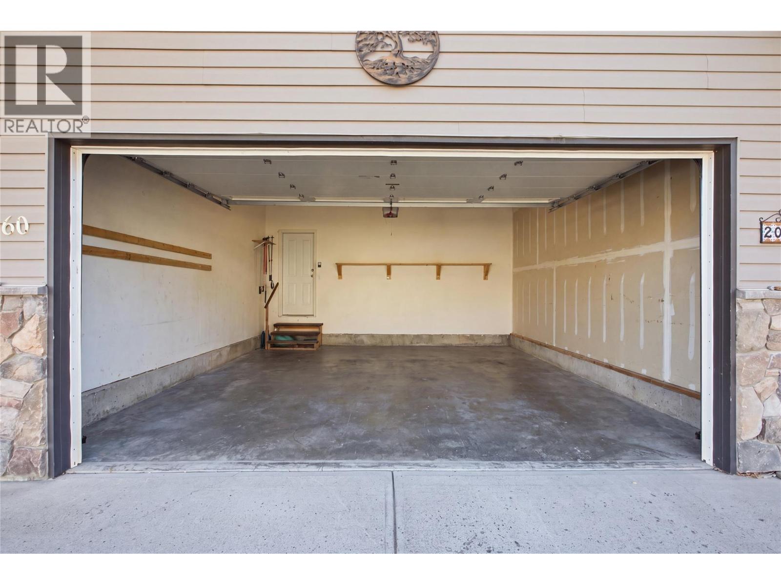 2060 Grasslands Boulevard - 57
