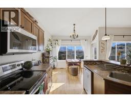 Den - 2060 Grasslands Boulevard, Kamloops, BC V2B0A6 Photo 7