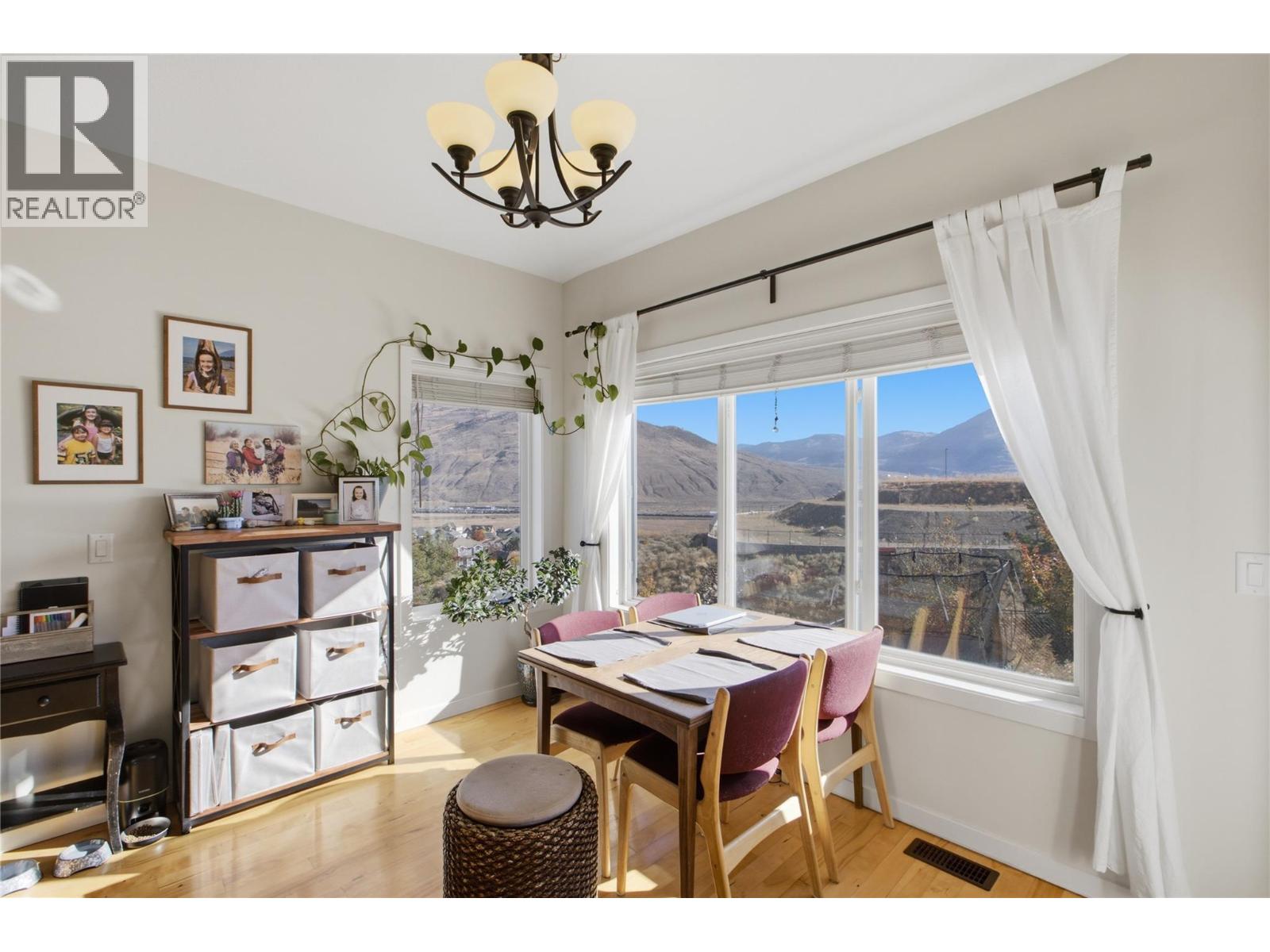 2060 Grasslands Boulevard - 15