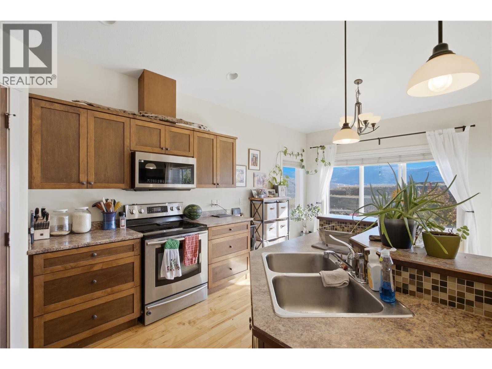 2060 Grasslands Boulevard - 9