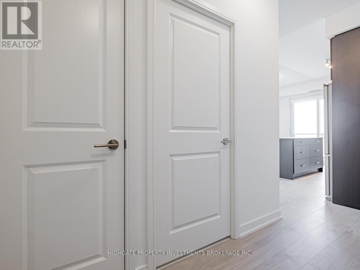 1601 - 8 NAHANI WAY, Mississauga (Hurontario) — photo 4
