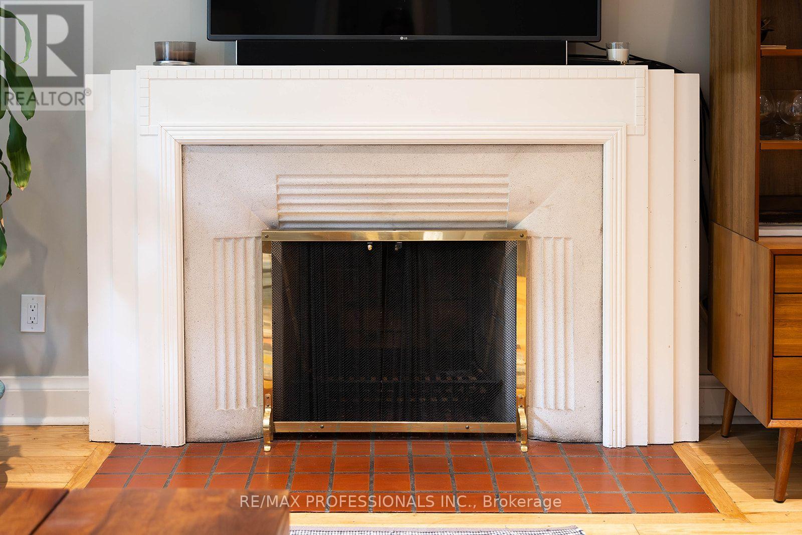 82 ELLIS PARK ROAD, Toronto (High Park-Swansea) — photo 6