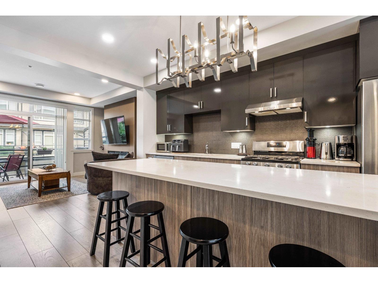 Photo of 62 8413 MIDTOWN WAY, Chilliwack Proper South 2