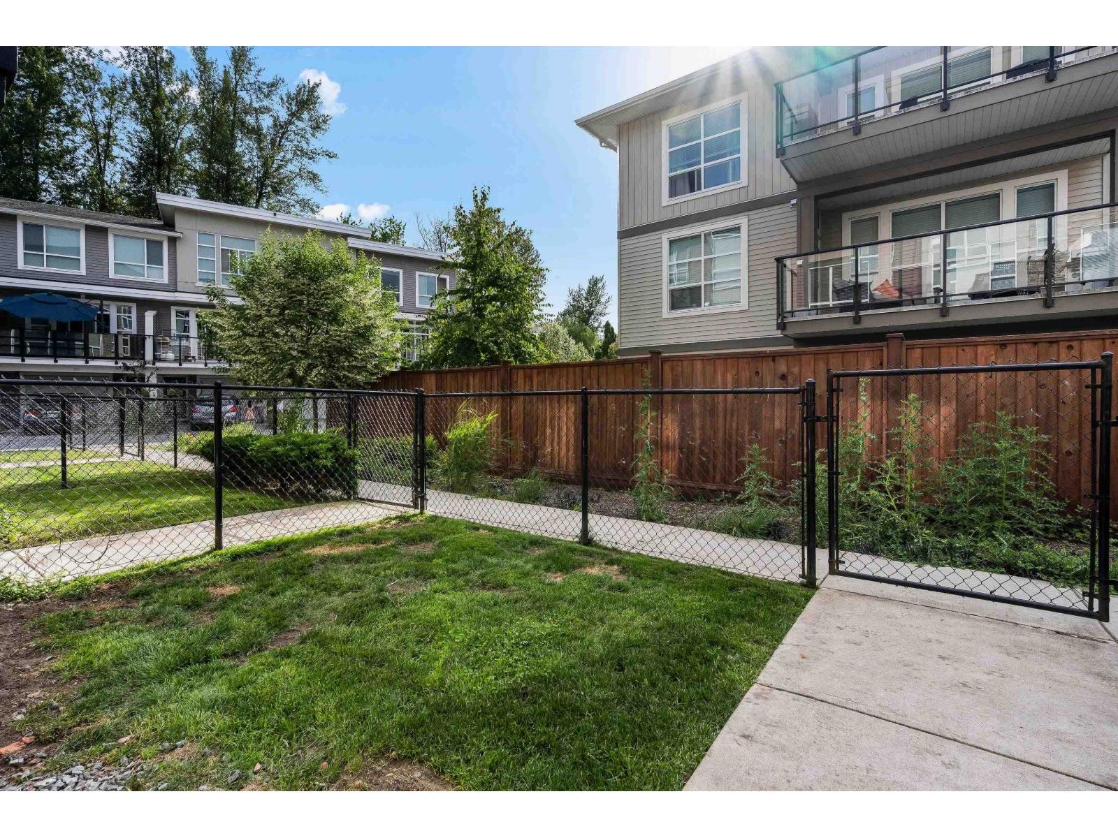 Photo of 62 8413 MIDTOWN WAY, Chilliwack Proper South 35