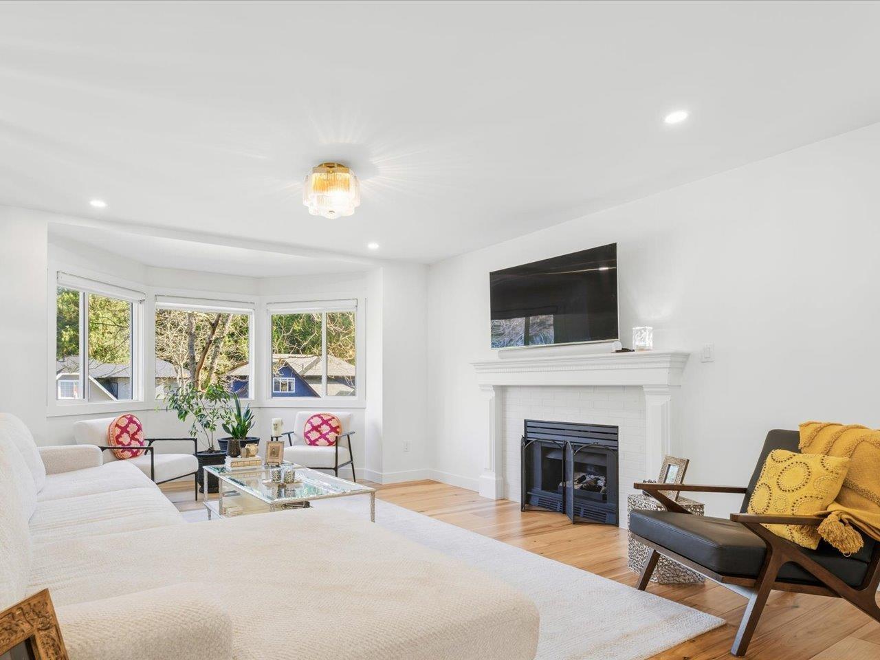 Photo of 9007 214B STREET 5