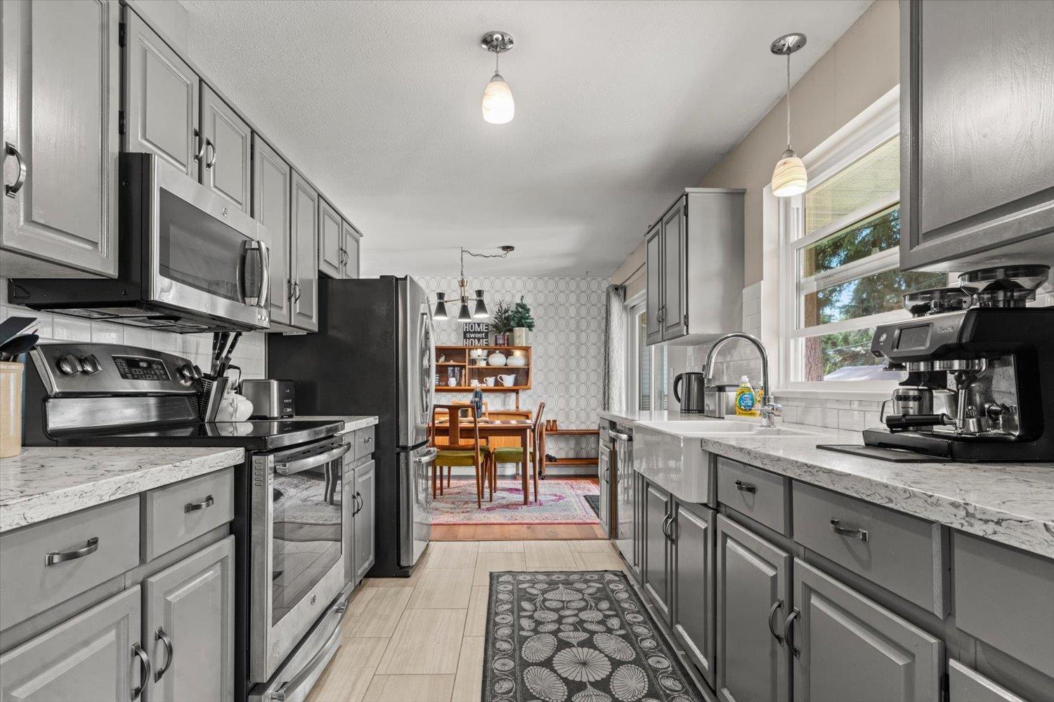 Photo of 3297 VERNON TERRACE 20