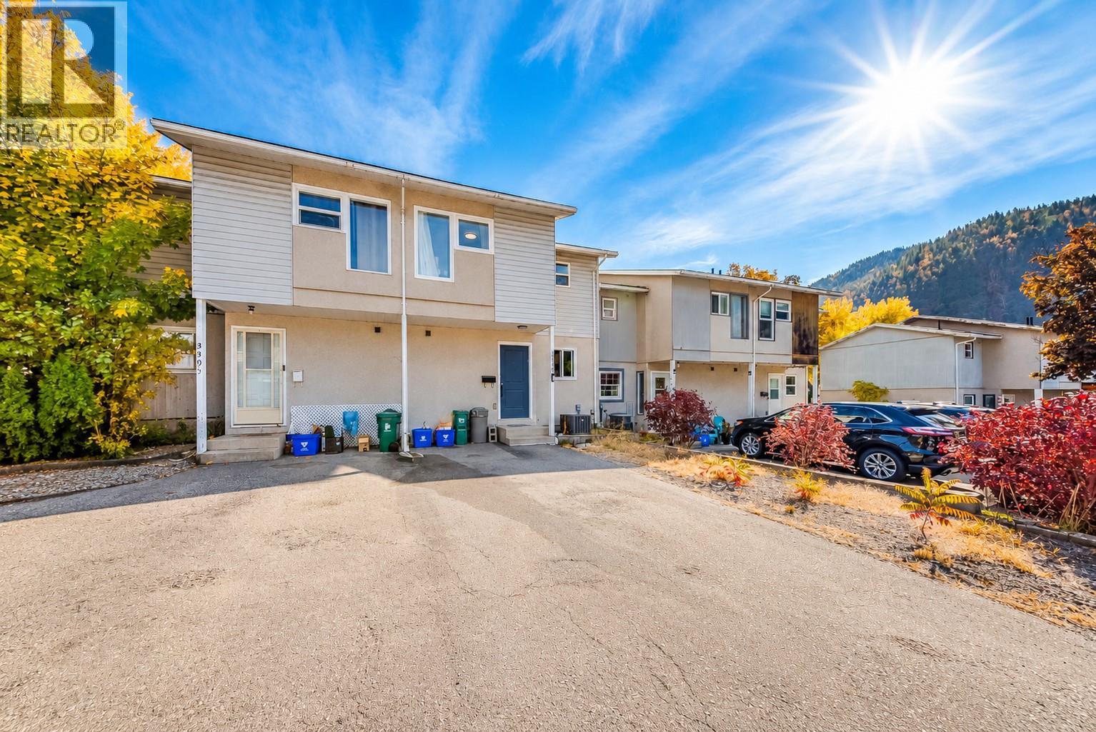 3307 LAUREL Crescent, Trail
