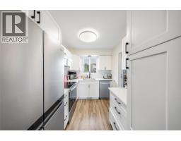 3307 Laurel Crescent, Trail, BC V1R4M6 Photo 12