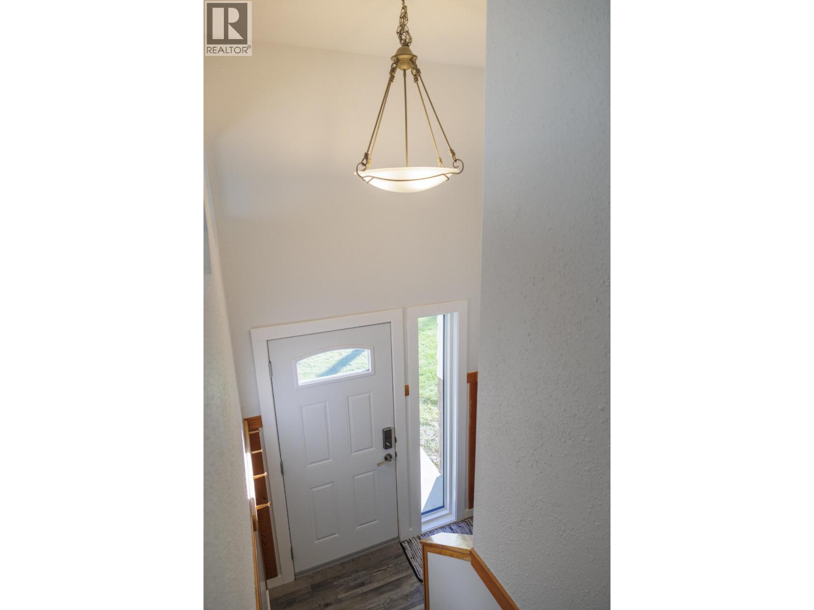 1115 MCBRIDE CRESCENT - 7
