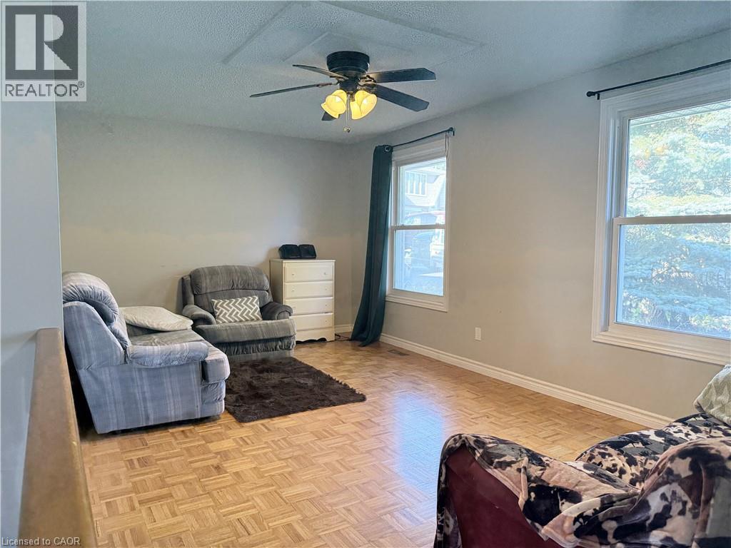 42 SOUTHWOOD Court, Kitchener — photo 5