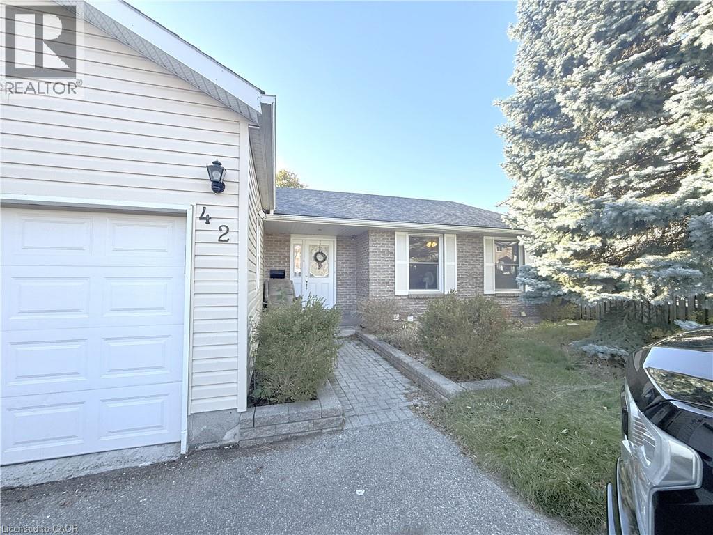 42 SOUTHWOOD Court — photo 2