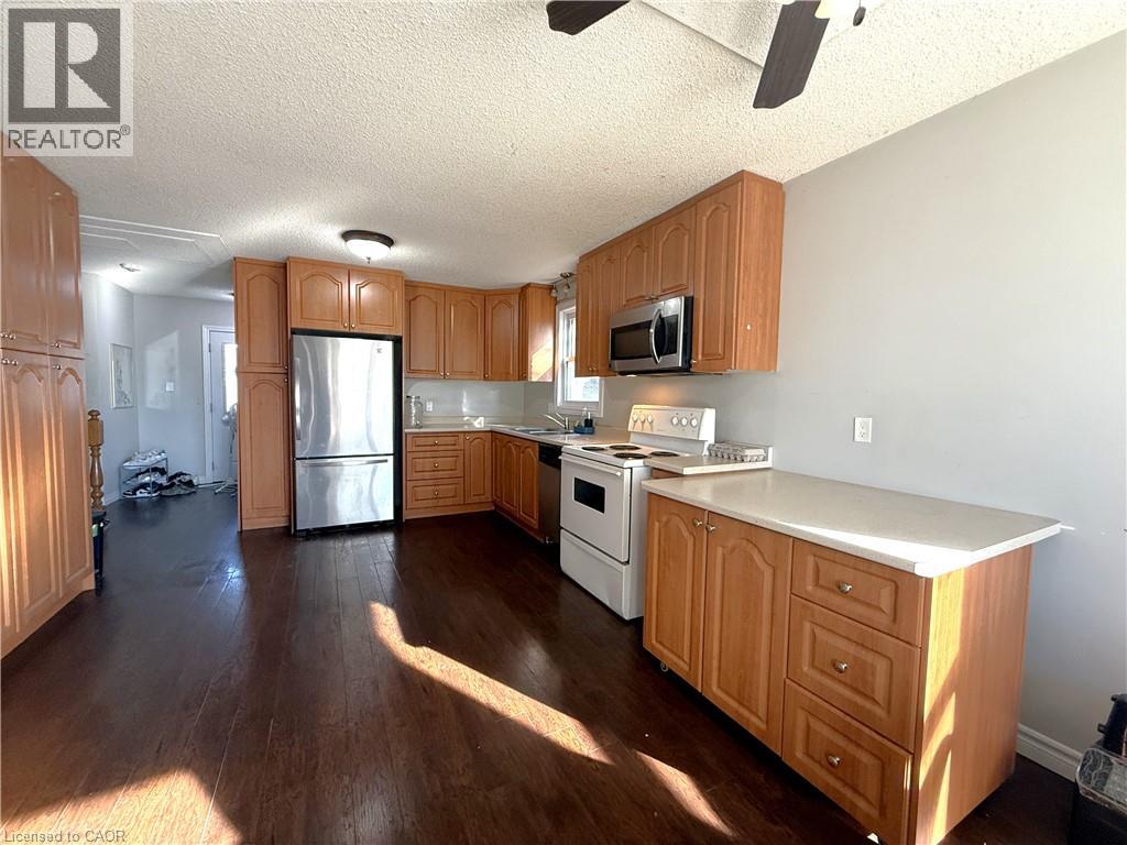 42 SOUTHWOOD Court, Kitchener — photo 8
