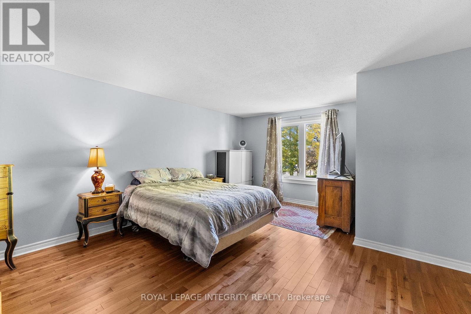 Condos for Sale in Ottawa – 1930 ASHMONT STREET, Ottawa – By Peter Sagos - Image 15