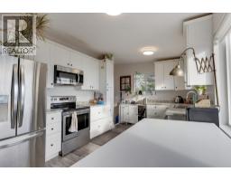 Photo 10 of 37, 125 RONDANE CRESCENT · Prince George, BC