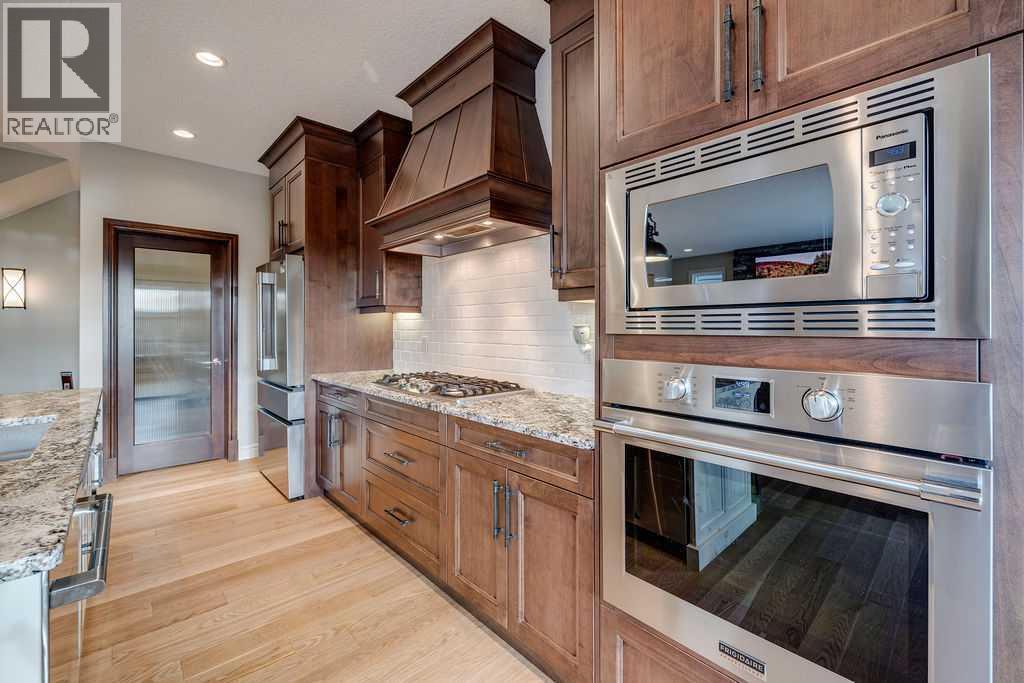 64 Cranbrook Crescent SE photo 10