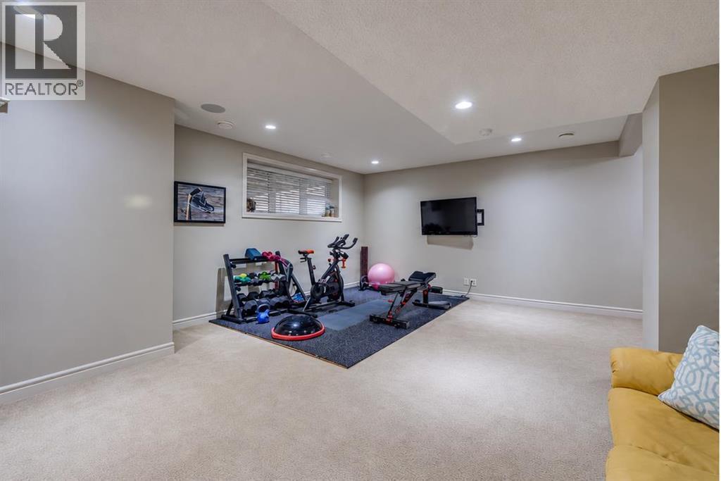 64 Cranbrook Crescent SE photo 38