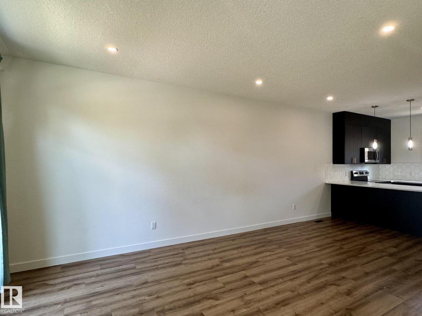 Property photograph 3 for MLS E4497344