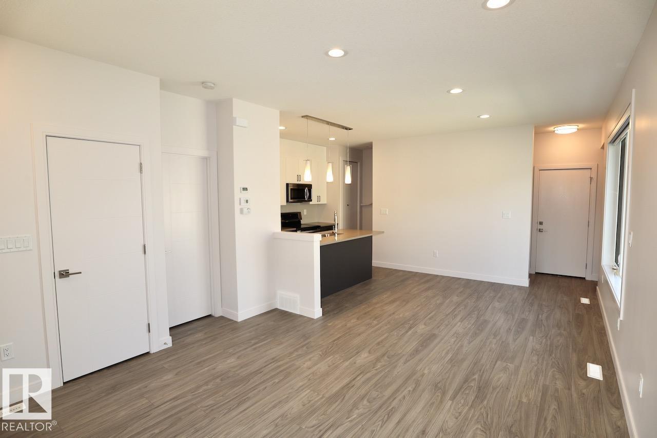 Property photograph 4 for MLS E4500122